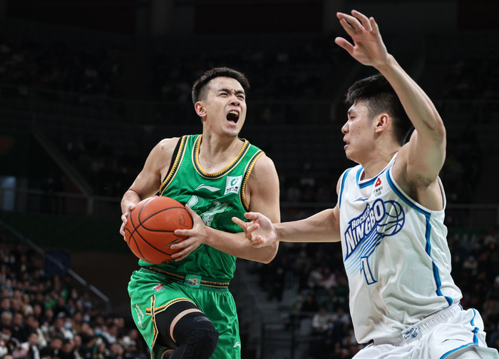 包含CBA常规赛今晚走向成谜，华盛顿奇才战术微调，引发热议，球探报告显示潜力的词条